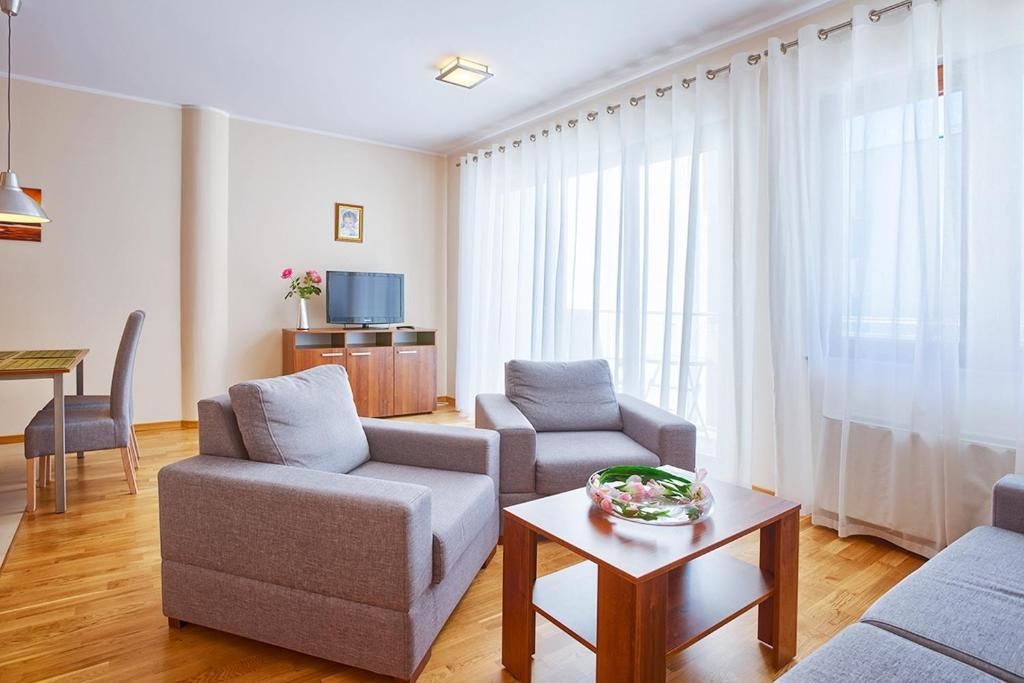 Апартаменты Apartamenty Sun & Snow Villa Cztery Pory Roku Ястшембя-Гура-74